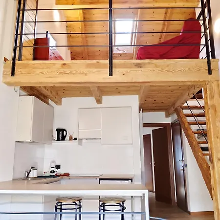 Appartamento Ca Poschiavini - Casa Lares Casa Piali